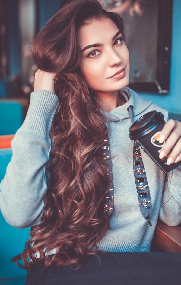 GET THE LOOK
Gepflegte lange Wellen