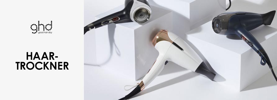 ghd Haartrockner
Von einem ghd Haartrockner werden Endverbraucher, die besonders hohe Qualitätsansprüche haben, begeistert sein. Neben dem anspruchsvollen und funktionellen Design beeindruckt die äusserst schnelle Trocknungszeit. Ein Föhn, der mit High Power ausgestattet wurde! Das sehr geräuscharme Trocknen überzeugt ebenso wie das problemlose und einfache Reinigen. Je nach Bedarf kann ein mitgelieferter Luftfilter angebracht werden. Dieser sorgt für ein zielgenaues Föhnen. Die innovative Ionen-Technologie macht den Haartrockner zu einem Helfer gegen widerspenstige und abstehende Haare. Das drei Meter lange Netzkabel macht diesen Haartrockner rundherum zu einem Profigerät der Extraklasse. Der starke Motor sorgt dafür, dass auch eine längere Trocknungszeit nicht zum Desaster werden kann. Ein Haartrockner mit extrem langer Lebensdauer. Mit diesem Profiföhn werden Haare wieder fühlbar geschmeidiger und holen verlorenen Haarglanz zurück. Um von diesen Vorteilen profitieren zu wollen, können Damen und Herren diesen Föhn online kaufen. Da er für Rechts- und Linkshänder gleichermassen konzipiert wurde, ist seine Handhabung völlig problemlos. Kunden, die diesen Helfer online kaufen, werden mit einem voll durchdachten und erstklassischen gefertigten Gerät belohnt.