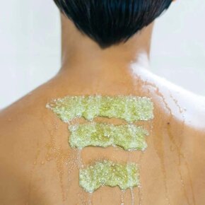 I Want You Naked Clear Spirit Körperpeeling Minze & Avocado-Öl 200 ml