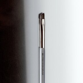 MÁDARA Organic Skincare Precision Brush 1 pc