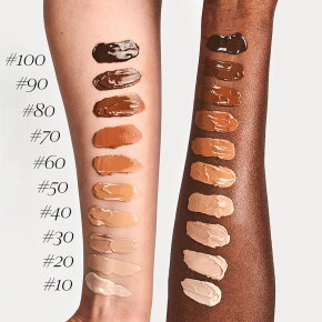 MÁDARA Organic Skincare Skin Equal Soft Glow Foundation SPF15 10 Porcelain 30 ml