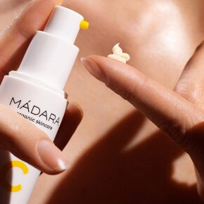 MÁDARA Organic Skincare Vitamin C Illuminating Recovery Cream 50 ml