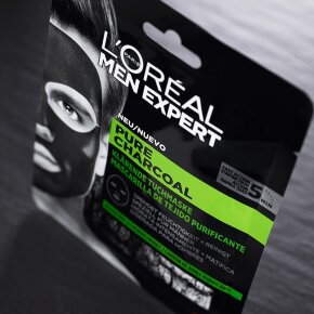 L'Oréal Men Expert Pure Charcoal schwarze, tiefenreinigende und mattierende Tuchmaske 30 g