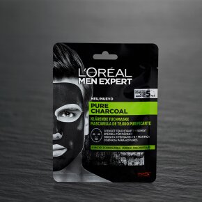 L'Oréal Men Expert Pure Charcoal schwarze, tiefenreinigende und mattierende Tuchmaske 30 g