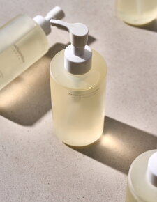 WHAMISA Organic Flowers Cleansing Oil 260 ml