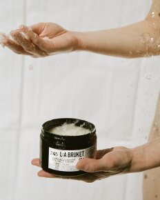 L:A Bruket No. 246 Restorative Algae Hand Peeling 120 g Cosmos Natural certified