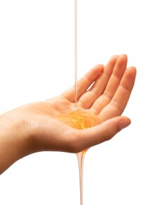 NUI Cosmetics Moisture and Shine Shampoo 250 ml