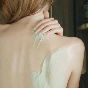 MÁDARA AHA+ Mineral Körperpeeling 175 ml