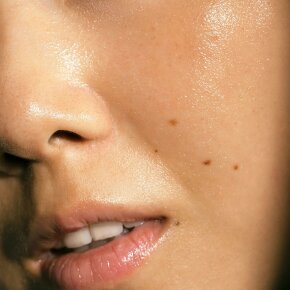 MÁDARA Peel Creamy Clay AHA Peeling Mask 60 ml