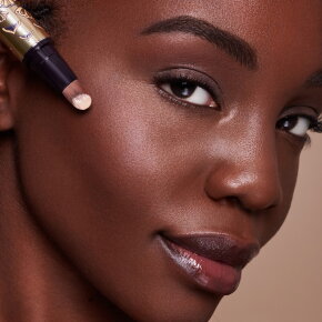 By Terry Brightening CC Luminizer 1. Universal Glow 7 ml