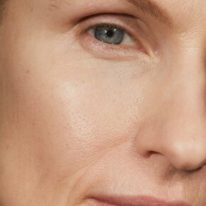 MÁDARA Air Equal Soft Silk Mineralpuder 9 g 0 Translucent