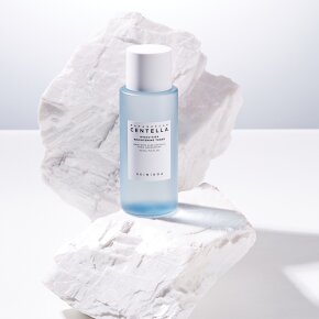 SKIN1004 Centella Hyalu-Cica Brightening Toner 210 ml