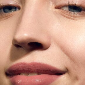 Mádara Dazzle Nights Satin Shine Lippenstift 501 Flattery 3,8g