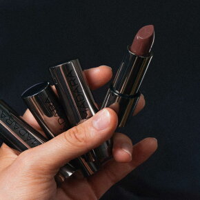 M&aacute;dara Dazzle Nights Satin Shine Lippenstift 504 Dominance 3,8g