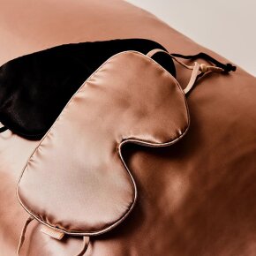 Philip B Silky Smooth Sleep Mask ( Black) 1 Stk.