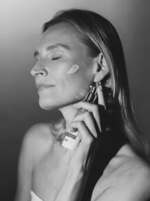 Sisley Paris Sunleya Soin Solaire Anti Age - SPF 50+ 50 ml