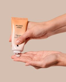 Nilens Jord Hydra Glow Magic Tint Release SPF 15 4498 50 ml