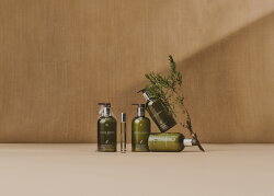 Molton Brown Reviving Rosemary Refillable Body Polisher 250 g